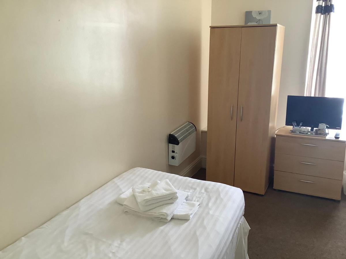 Single Room with Shower